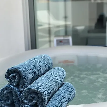 Villa Santorini *
